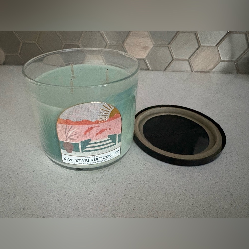 Bath and Body Works - 3 Wick Kiwi Starfruit Cooler